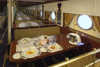 Star Clipper & Star Flyer, Dining 8.jpg